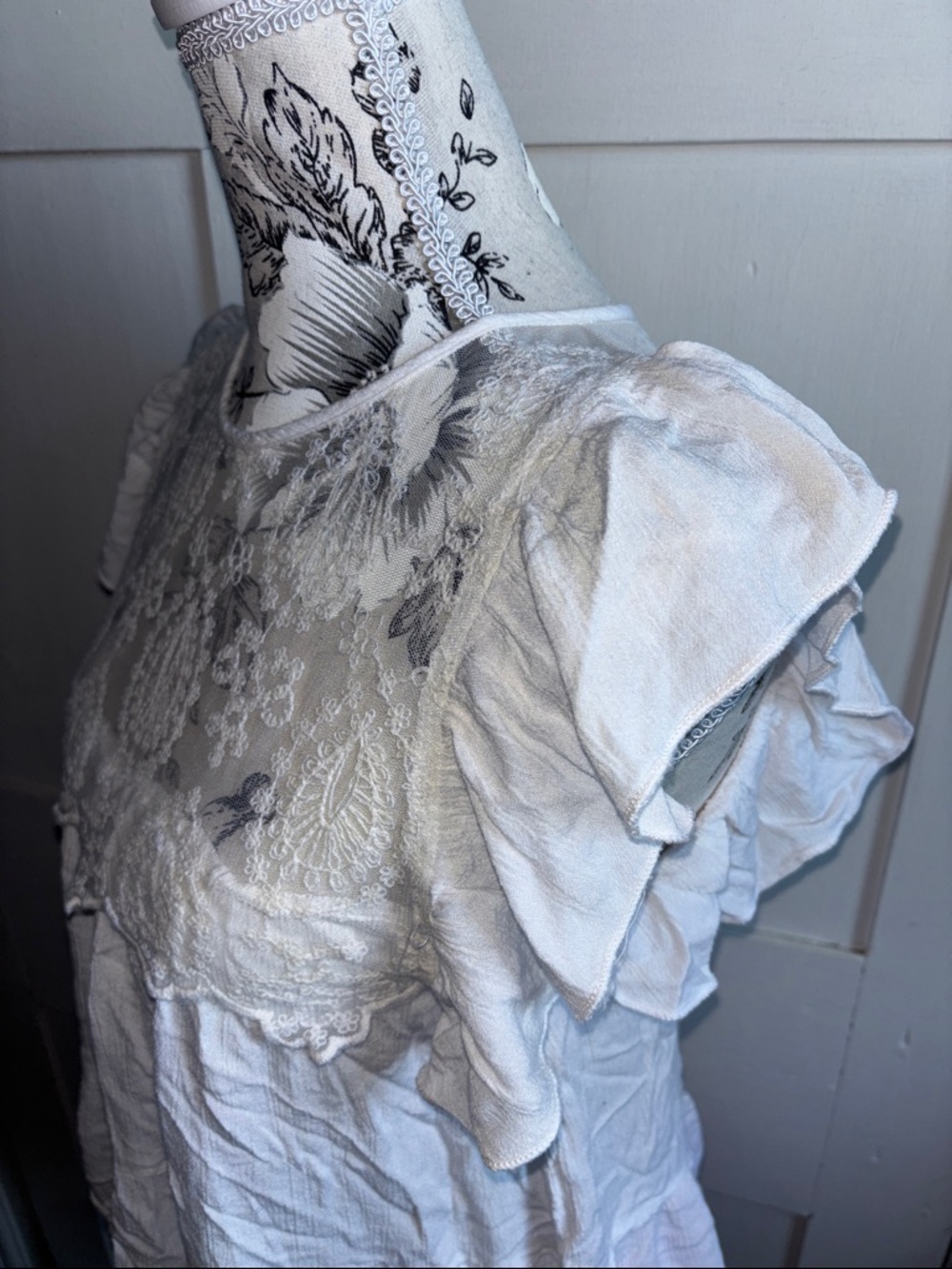 Rebellion Sheer White Lace Yoke Flutter Sleeve Blouse Jr Size Medium M - Picture 6 of 7